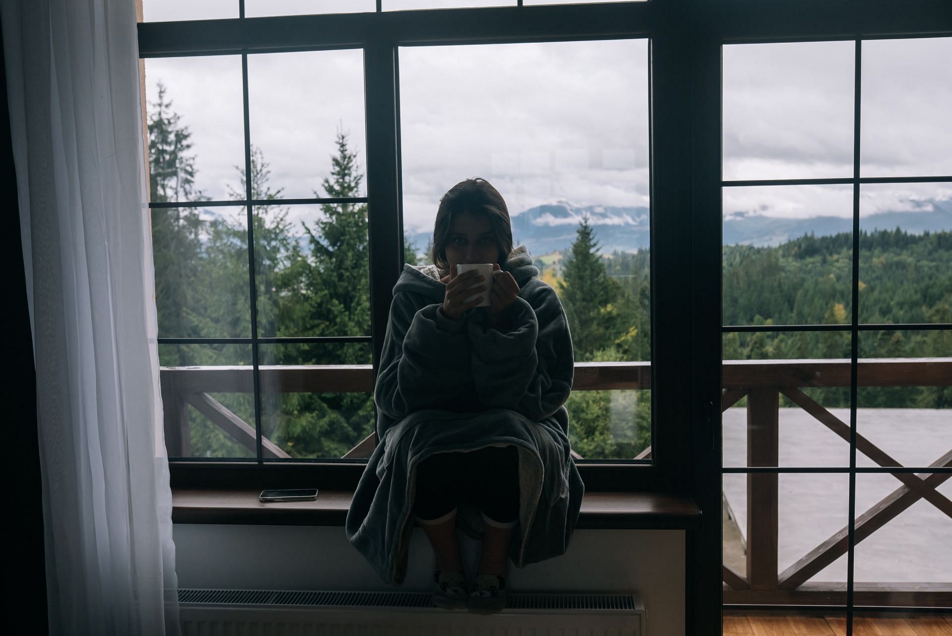It can be difficult to seek treatment, but you can start small with as much as you can. (Image via Vecteezy/ Vecteezy)